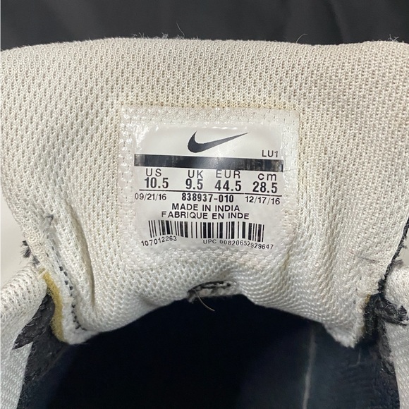 Men's Nike Suede Court Borough White & Black Low Top Sneaker Size 10.5 - Picture 2 of 8